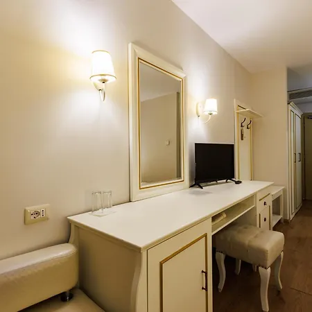 Riverside At Fieri Hotel 3*