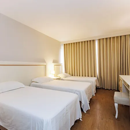 Hotell Riverside At Fieri